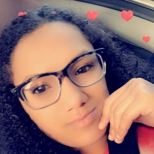 Meet your Posher, Laney